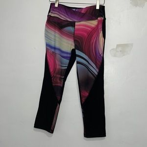 Size M RBX Women’s Cropped Colorful Leggings